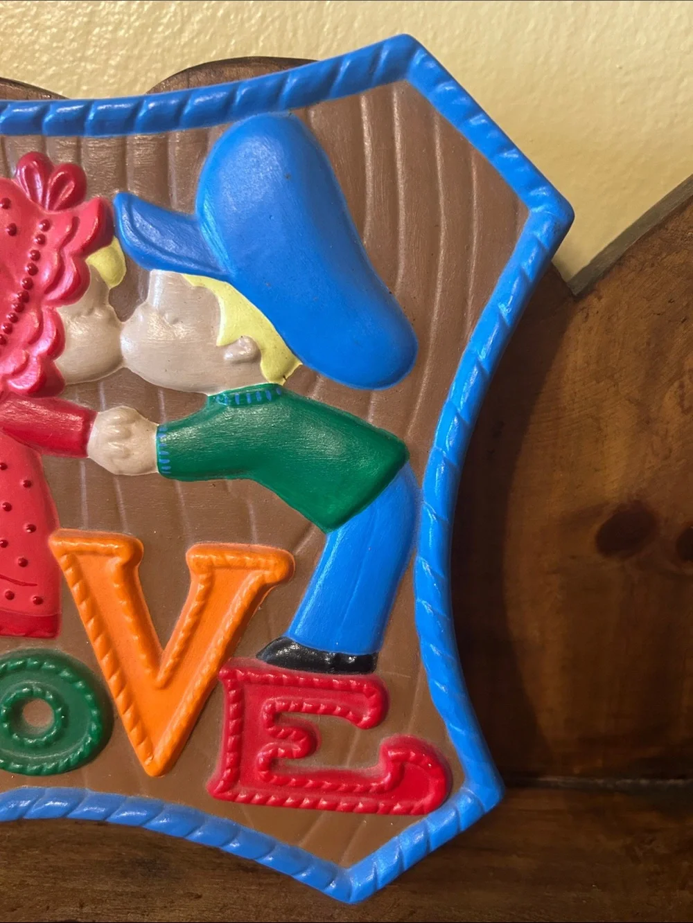 VTG Unknown Brand Ceramic 'Love' Wall Plaque in Red, Blue, Green, Yellow - 76’